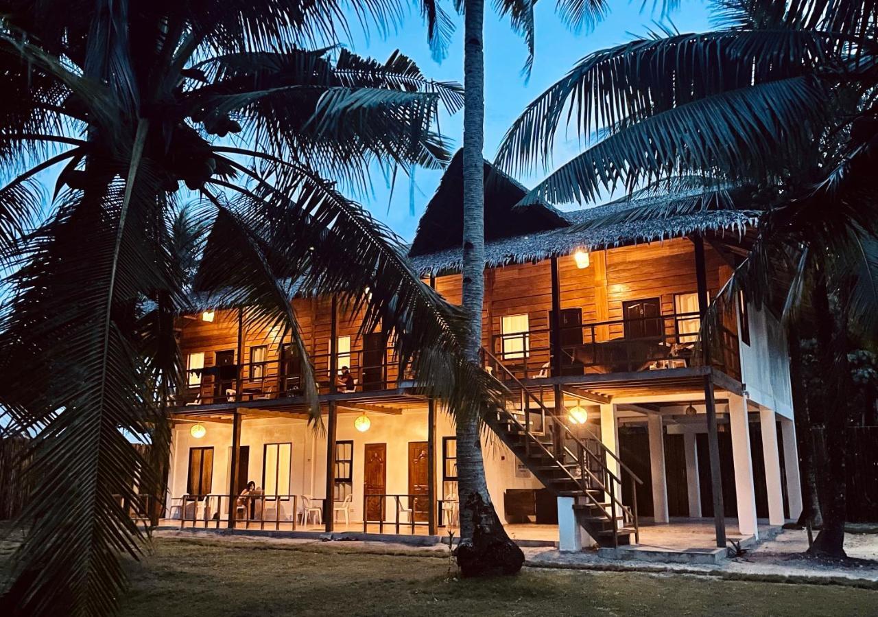 Siargao Sunflower Suites General Luna  Exteriör bild