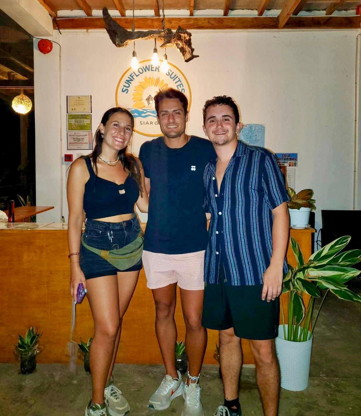 Siargao Sunflower Suites General Luna  Exteriör bild