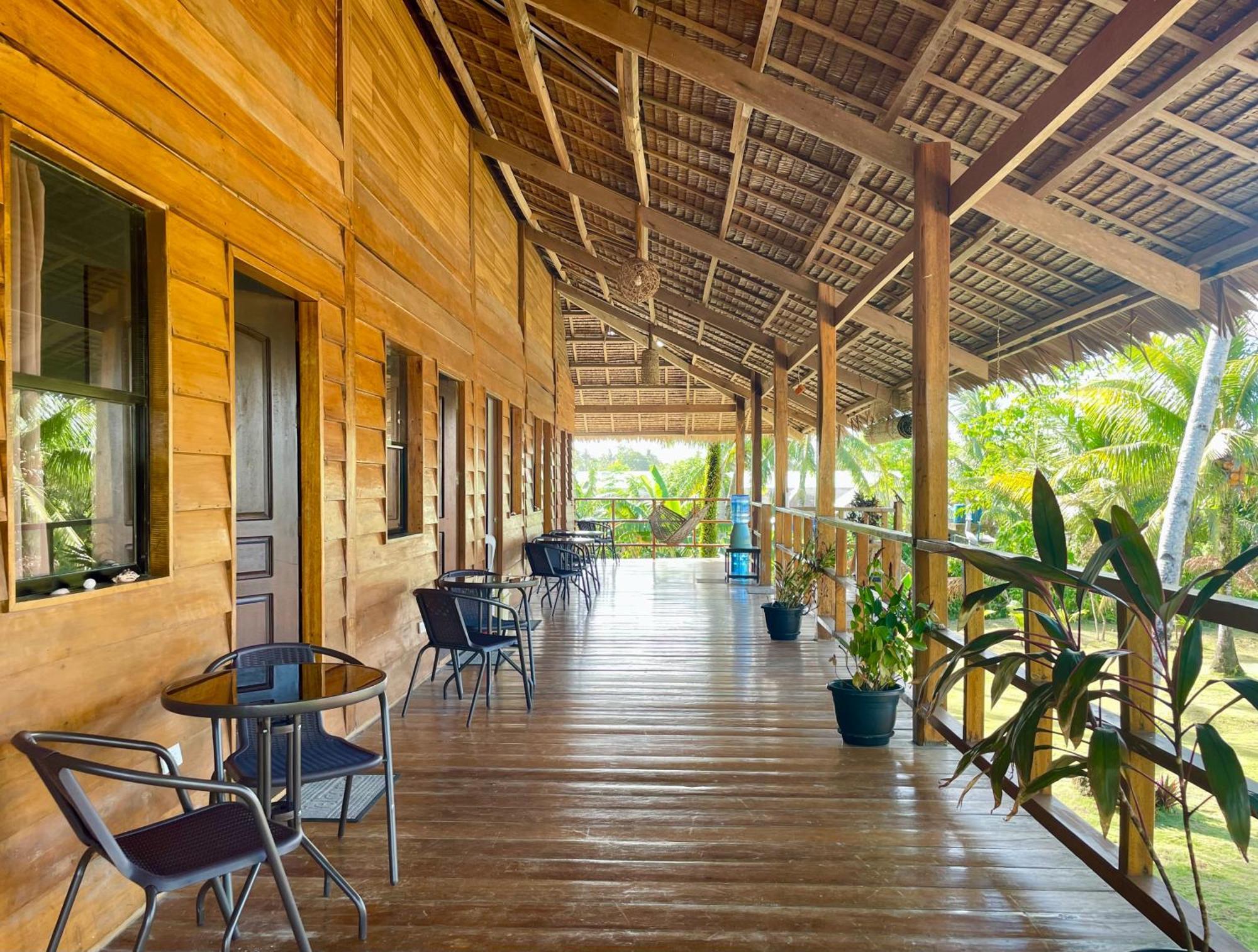 Siargao Sunflower Suites General Luna  Exteriör bild