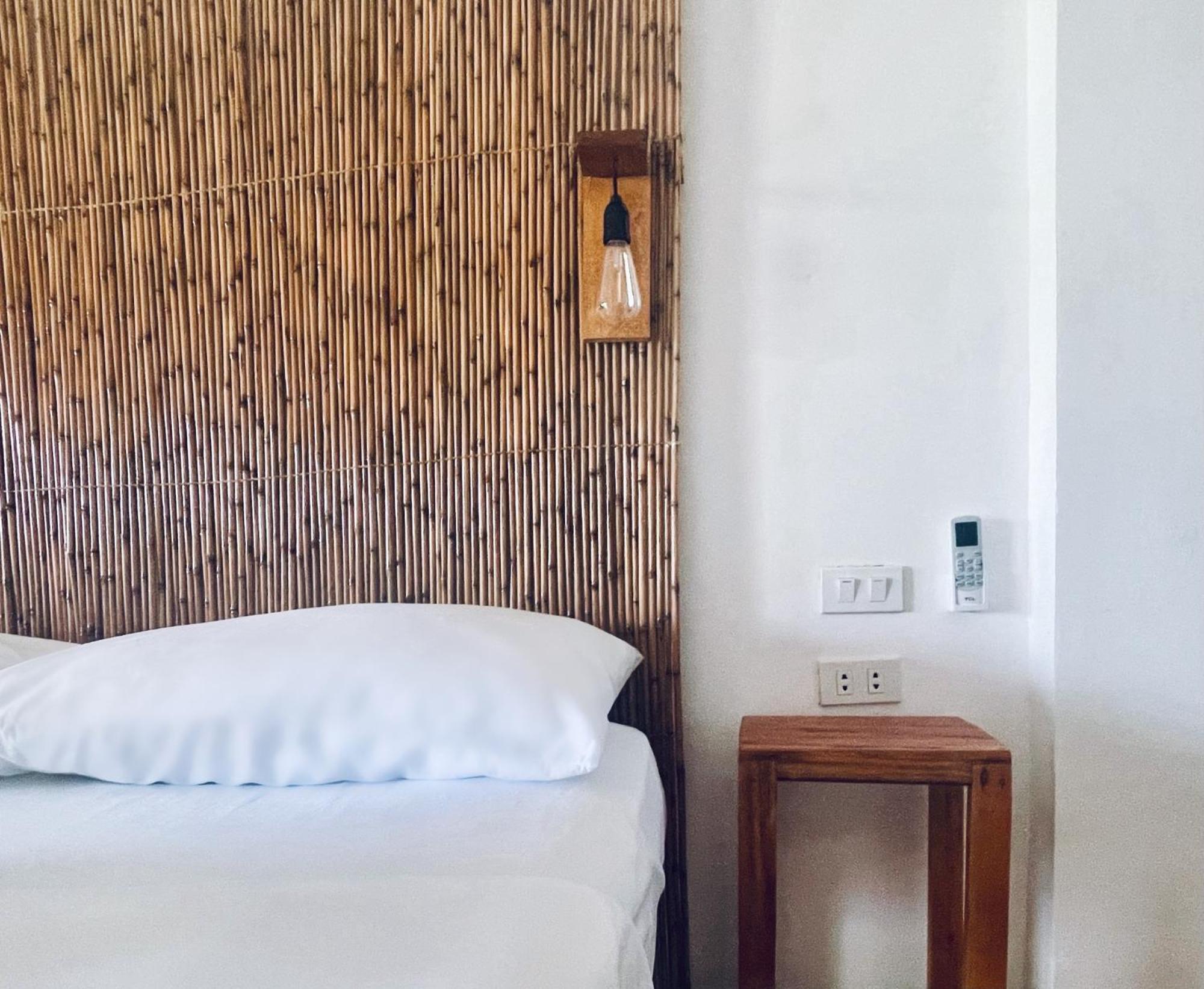 Siargao Sunflower Suites General Luna  Exteriör bild
